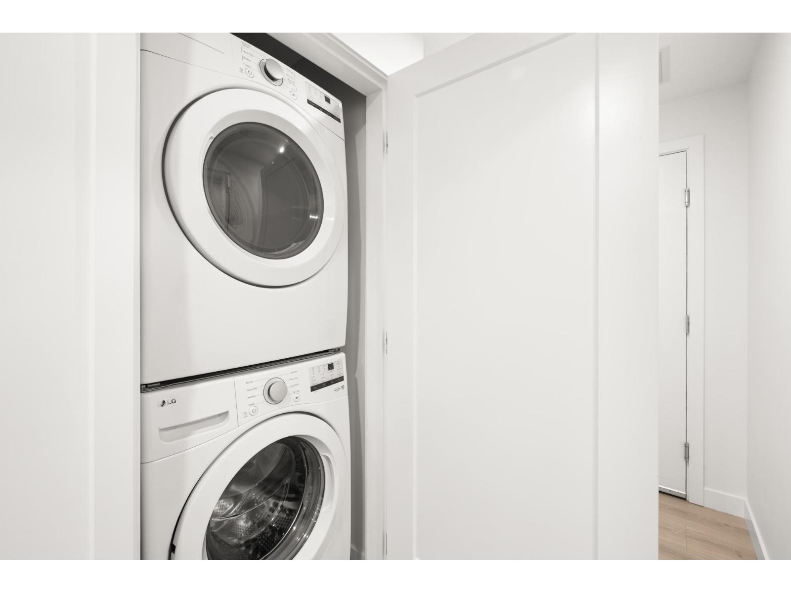 1802 8551 201 Street, Langley, British Columbia  V2Y 3Y5 - Photo 13 - R3114789