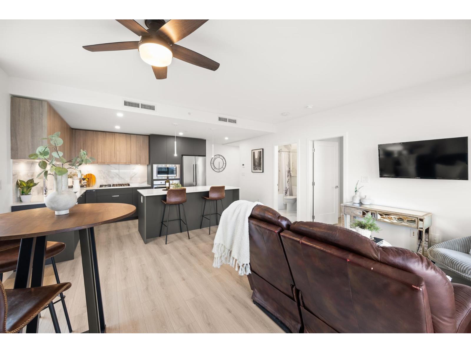 1802 8551 201 Street, Langley, British Columbia  V2Y 3Y5 - Photo 10 - R3114789