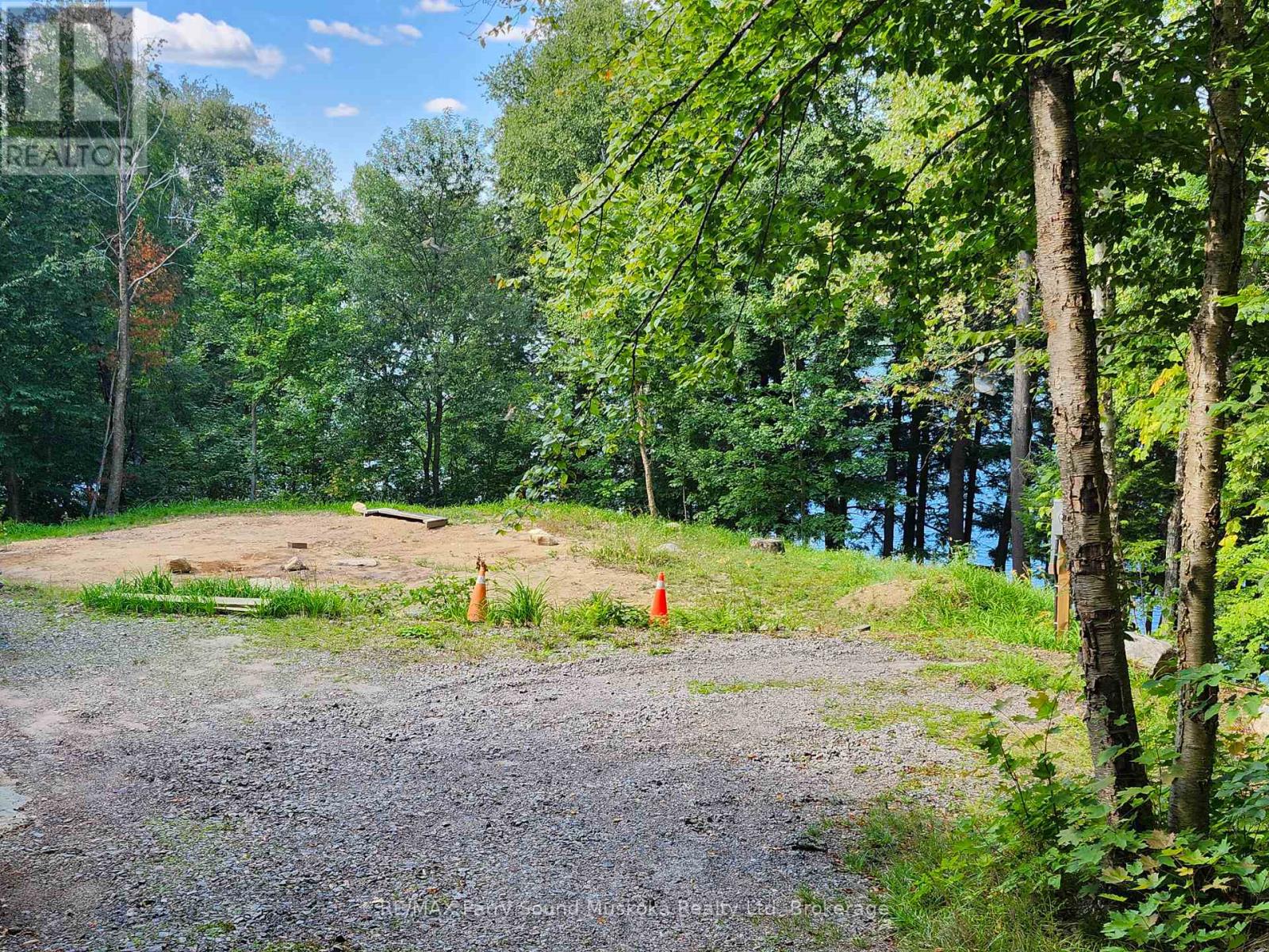 368 Simmons Lake Road, Magnetawan, Ontario  P0A 1P0 - Photo 6 - X12913636