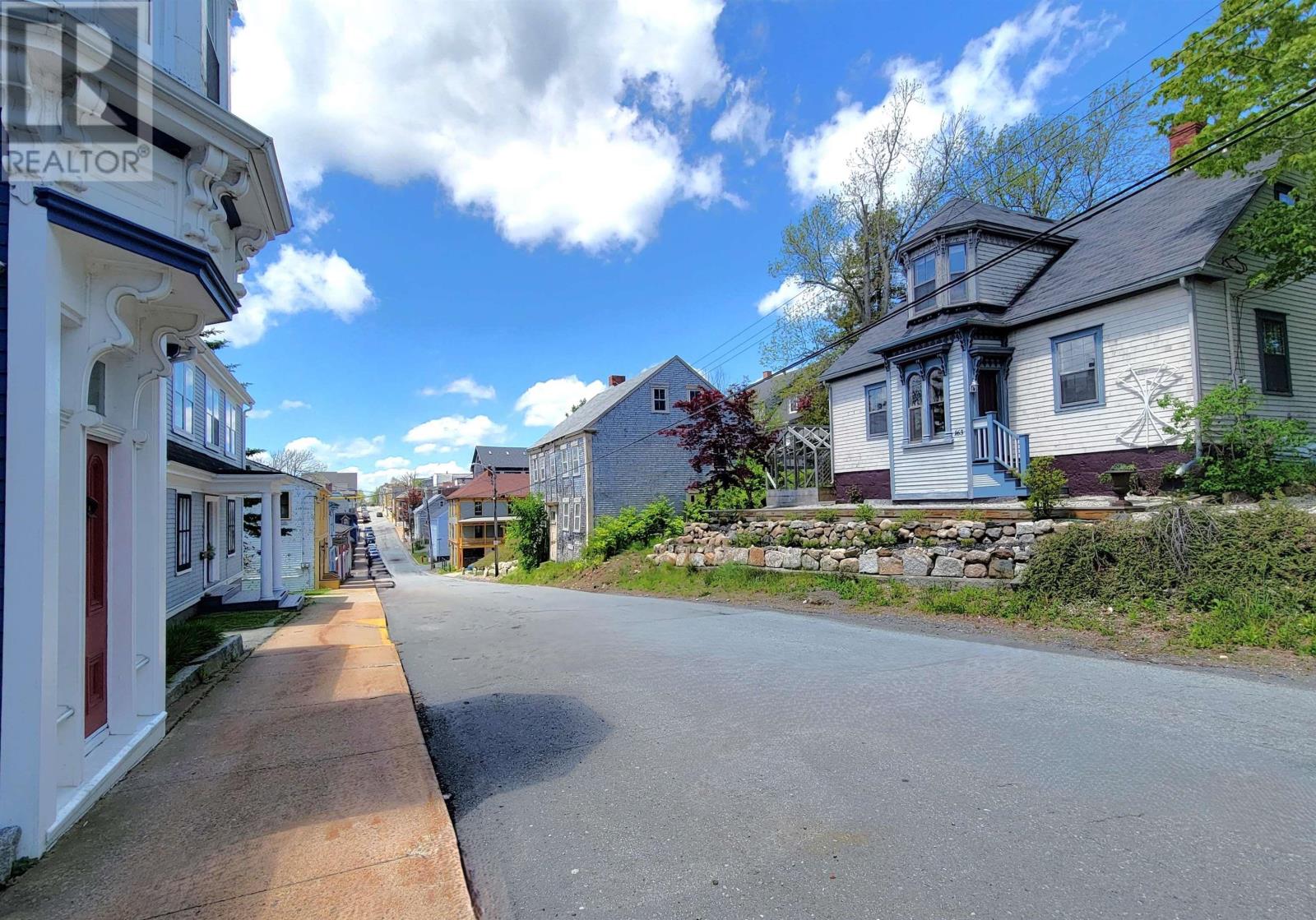 155 Pelham Street, Lunenburg, Nova Scotia  B0J 2C0 - Photo 5 - 202608372