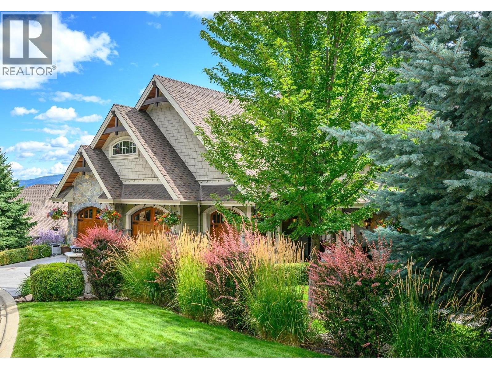 602 Falcon Point Way, Vernon, British Columbia  V1H 2H7 - Photo 4 - 10377407