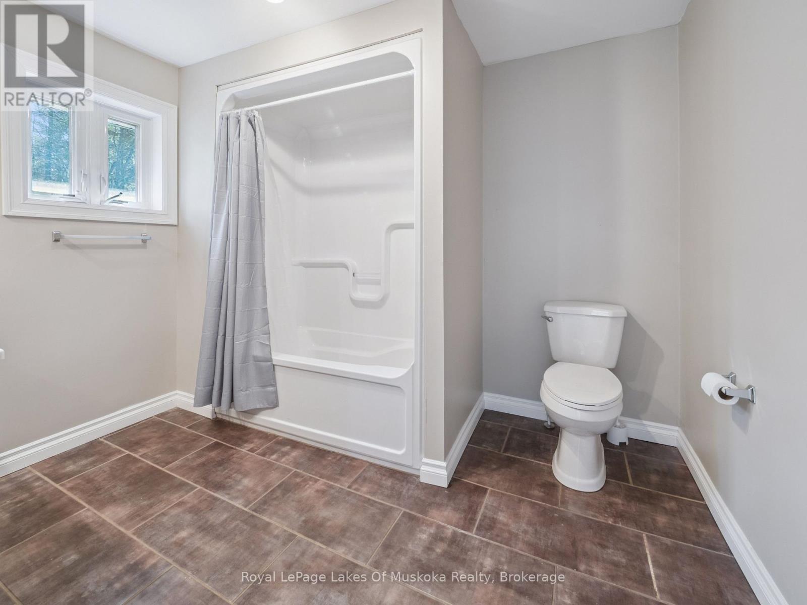 1314 Winhara Road, Gravenhurst, Ontario  P1P 1R1 - Photo 17 - X13035620