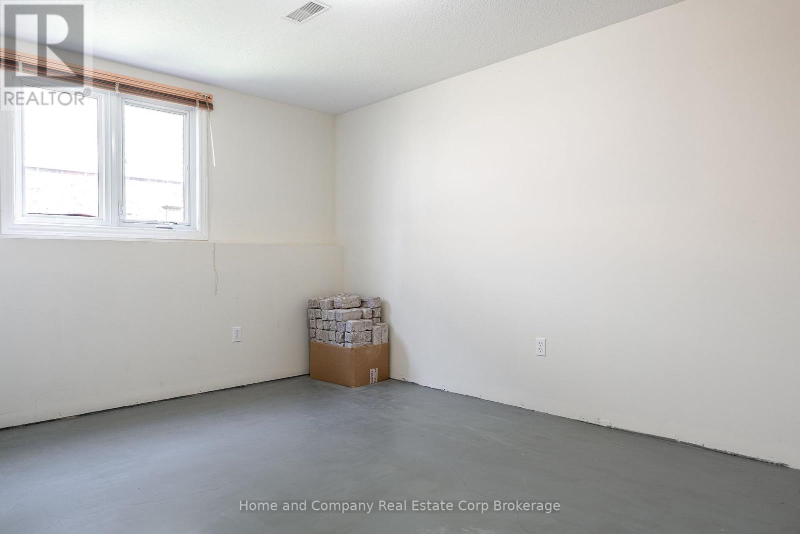 86 Lightbourne Avenue, Stratford, Ontario  N4Z 1J8 - Photo 36 - X13035680