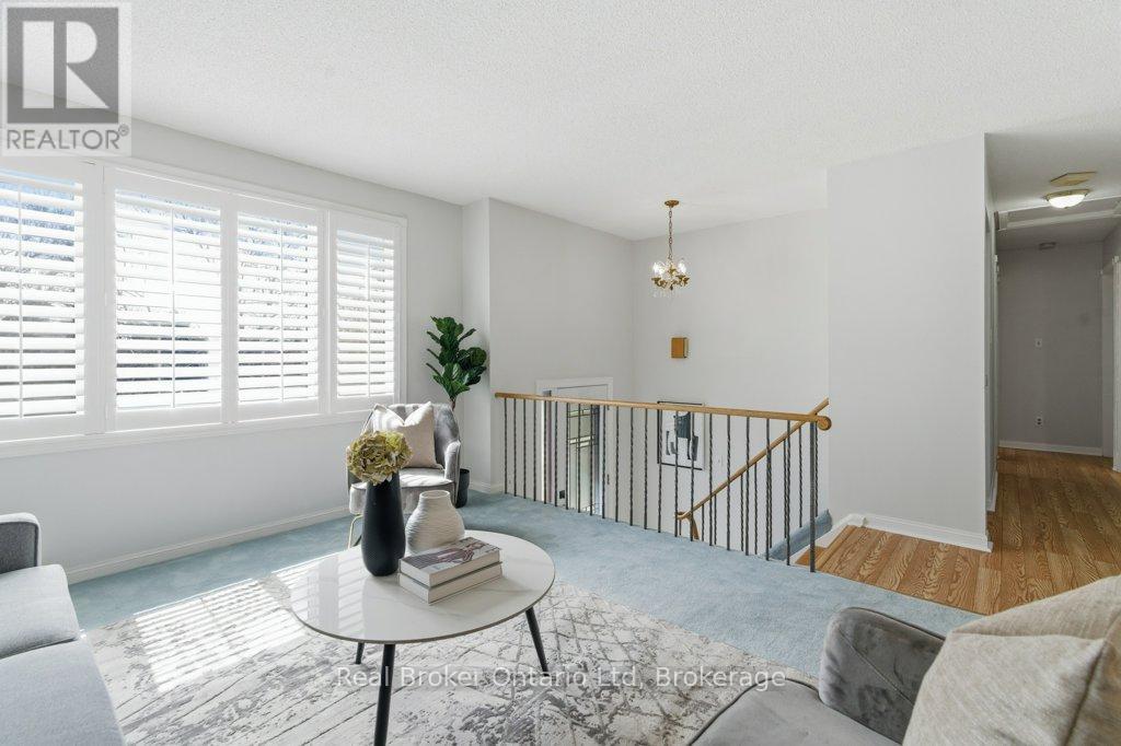 68 Settlers Drive, Kitchener, Ontario  N2E 2L8 - Photo 10 - X13035928