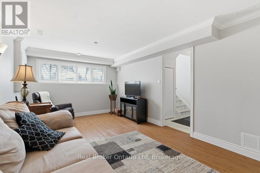 68 Settlers Drive, Kitchener, Ontario  N2E 2L8 - Photo 26 - X13035928