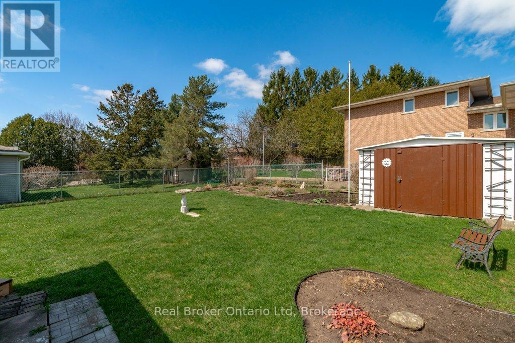 68 Settlers Drive, Kitchener, Ontario  N2E 2L8 - Photo 31 - X13035928