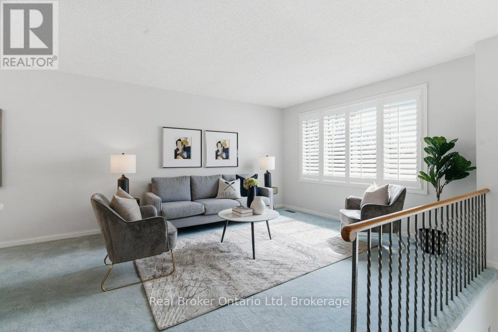 68 Settlers Drive, Kitchener, Ontario  N2E 2L8 - Photo 7 - X13035928