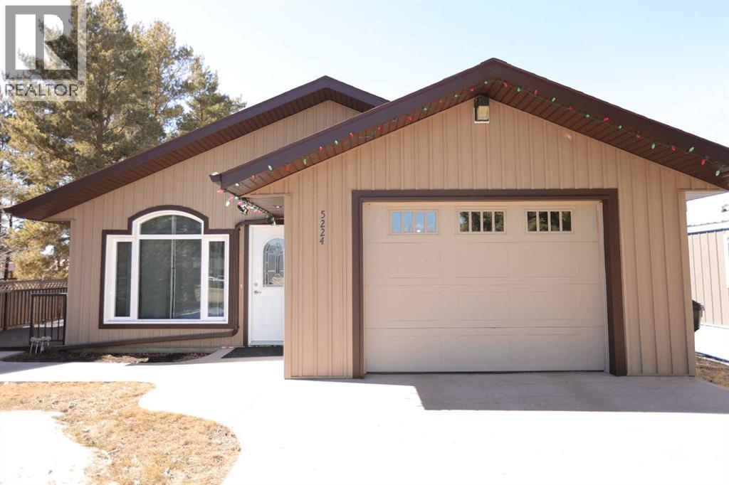 5224 47 Street, Consort, Alberta  T0C 1B0 - Photo 1 - A2299610
