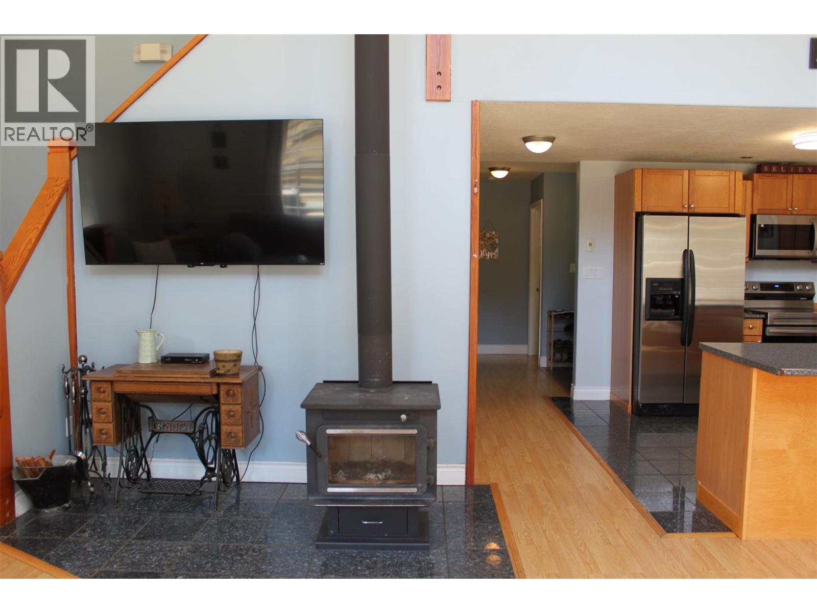 106 Eagles Nest Road, Summit Lake, British Columbia  V0G 1R1 - Photo 11 - 10384134