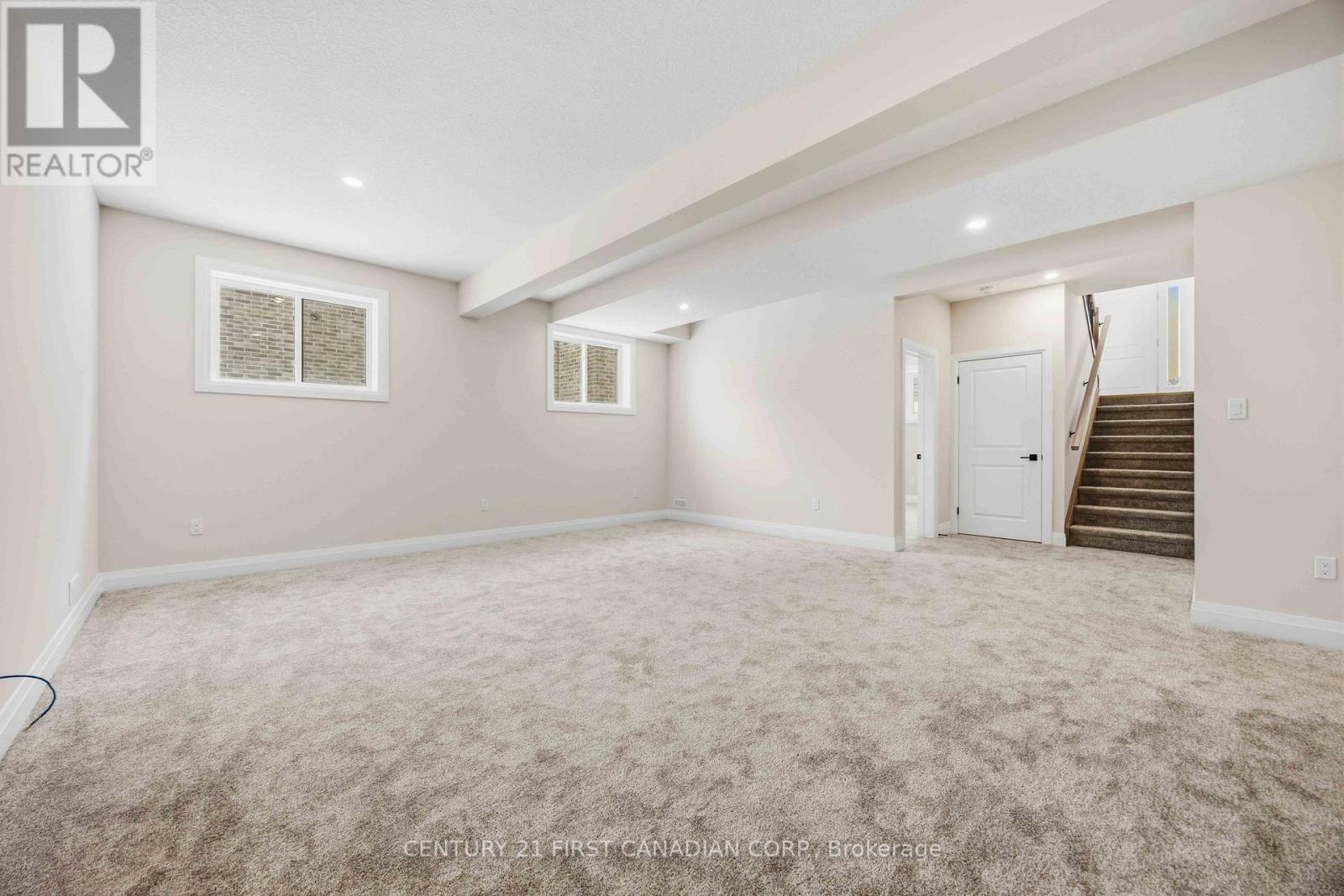 639 Ketter Way, Plympton-Wyoming, Ontario  N0N 1T0 - Photo 27 - X13035602