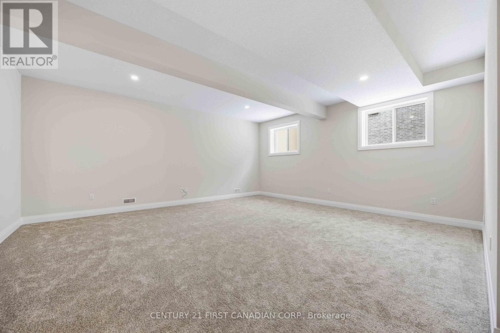 639 Ketter Way, Plympton-Wyoming, Ontario  N0N 1T0 - Photo 28 - X13035602