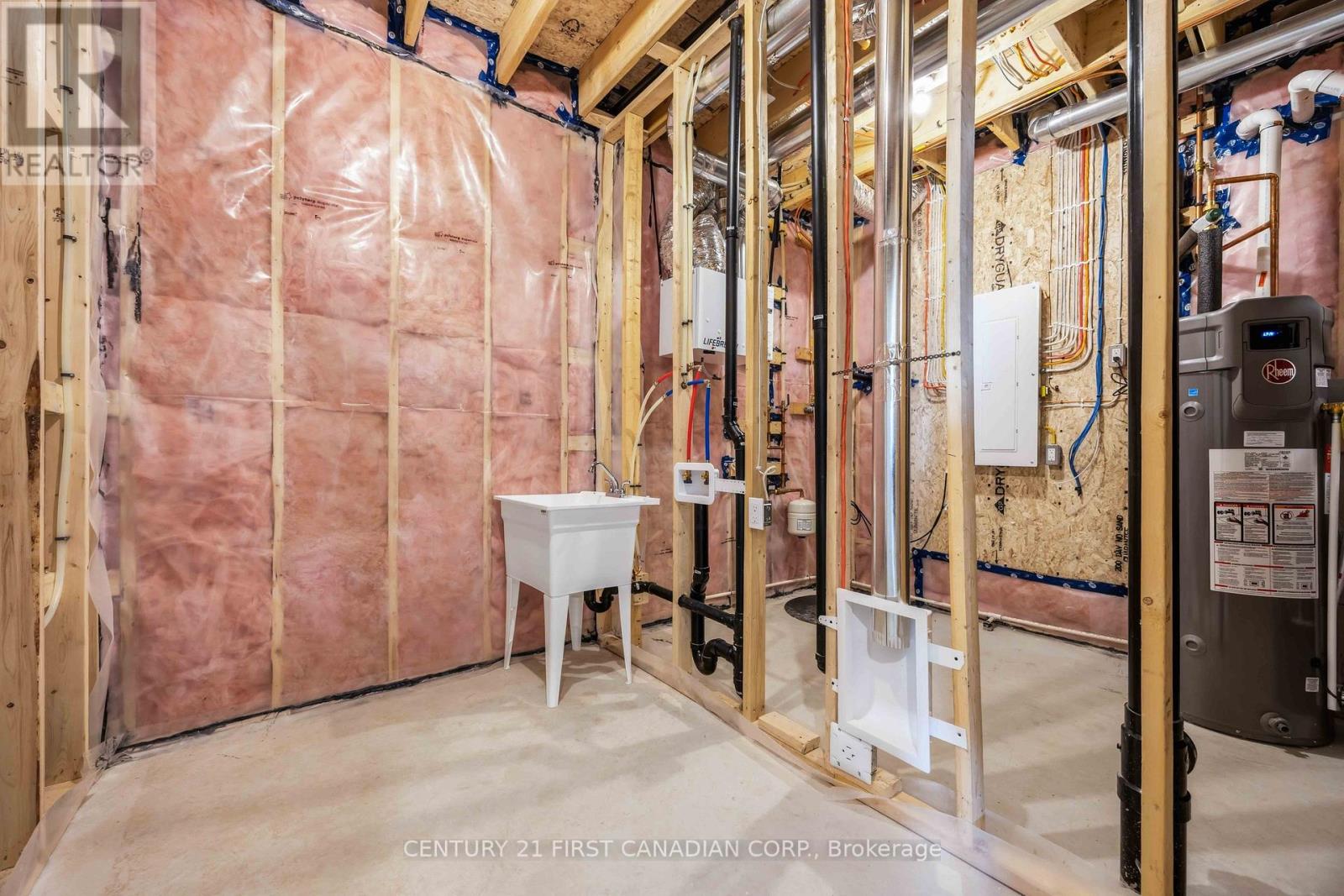 639 Ketter Way, Plympton-Wyoming, Ontario  N0N 1T0 - Photo 31 - X13035602