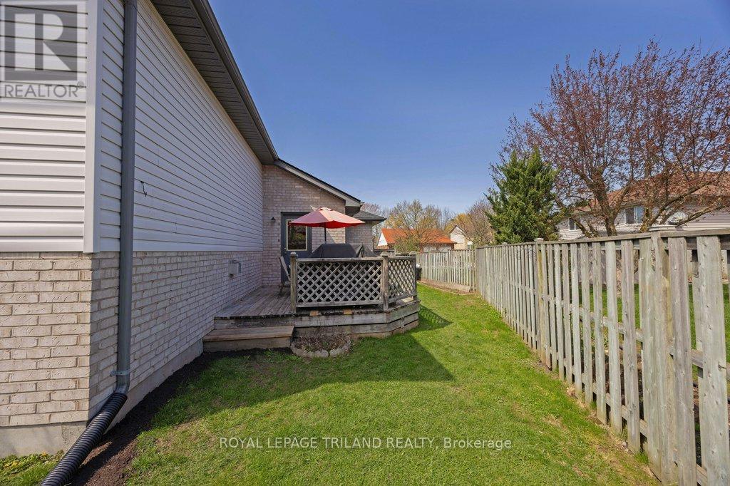 22 Stoneycreek Crescent, London North, Ontario  N5X 3X4 - Photo 36 - X13035646