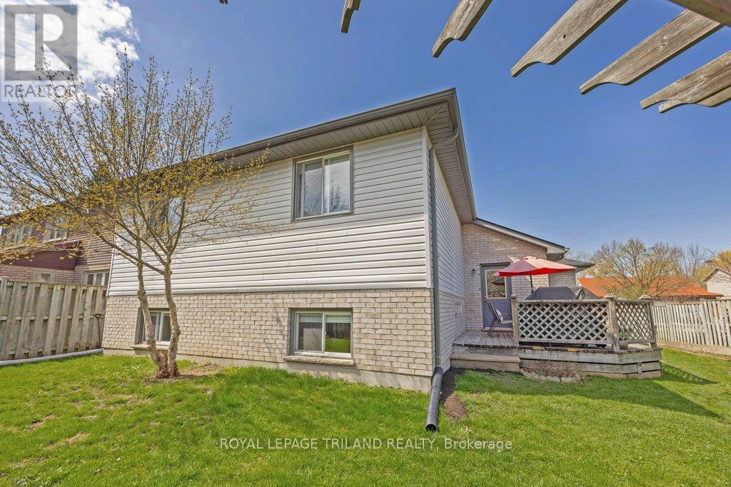 22 Stoneycreek Crescent, London North, Ontario  N5X 3X4 - Photo 37 - X13035646