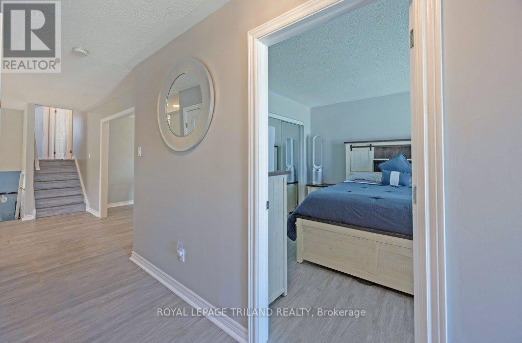 22 Stoneycreek Crescent, London North, Ontario  N5X 3X4 - Photo 5 - X13035646