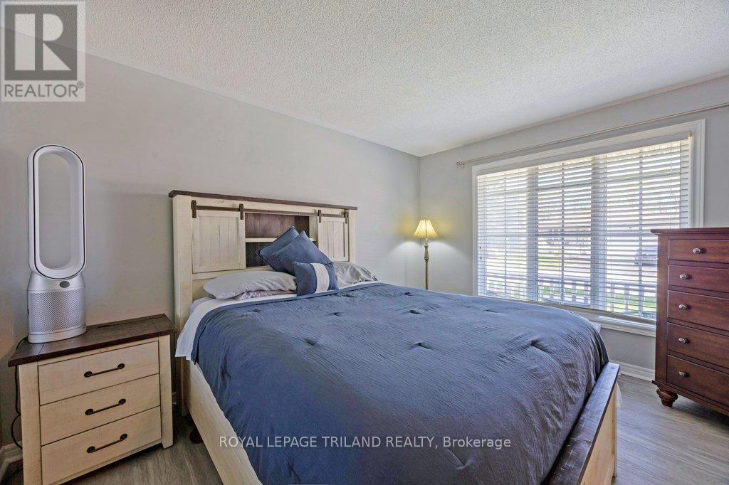 22 Stoneycreek Crescent, London North, Ontario  N5X 3X4 - Photo 7 - X13035646