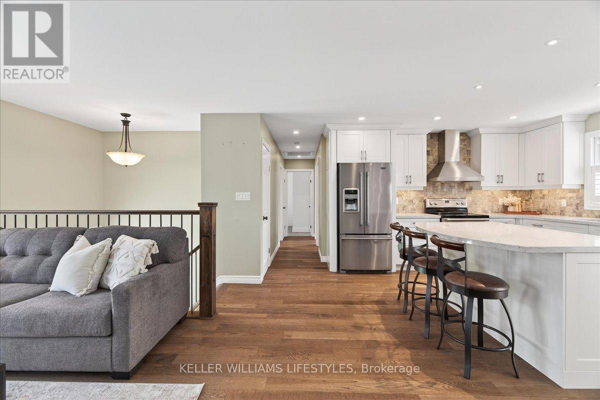 5410 Lake Valley Grove Road, Lambton Shores, Ontario  N0N 1J7 - Photo 14 - X13035762