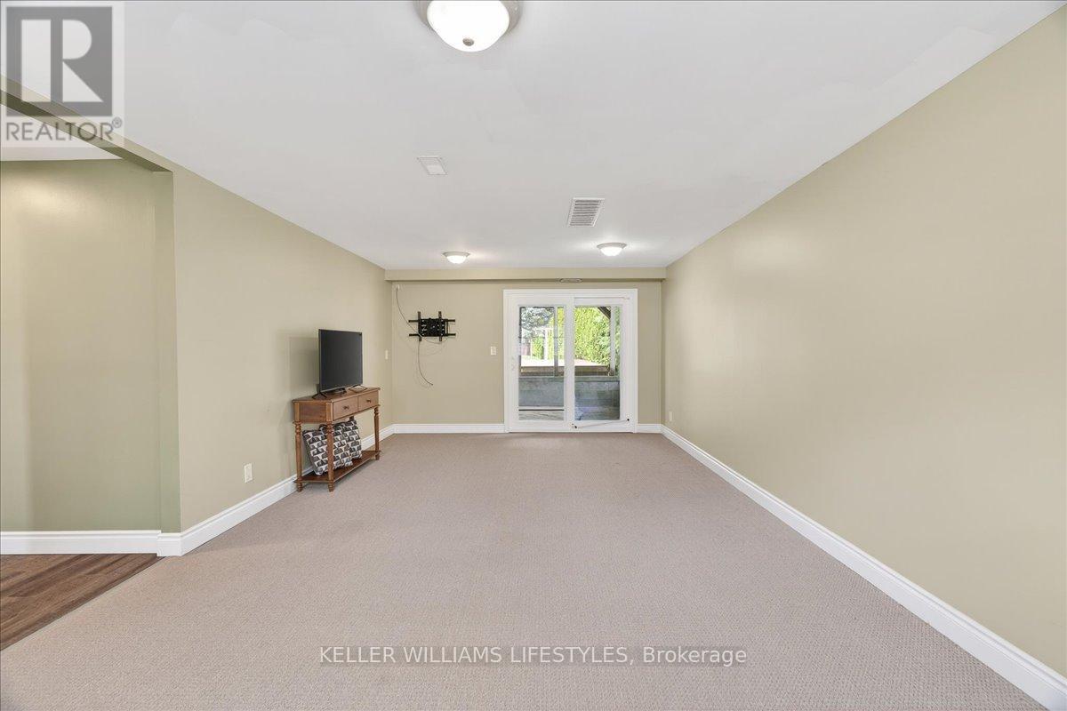 5410 Lake Valley Grove Road, Lambton Shores, Ontario  N0N 1J7 - Photo 22 - X13035762