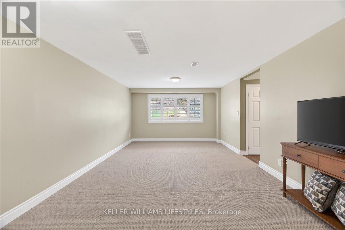 5410 Lake Valley Grove Road, Lambton Shores, Ontario  N0N 1J7 - Photo 23 - X13035762