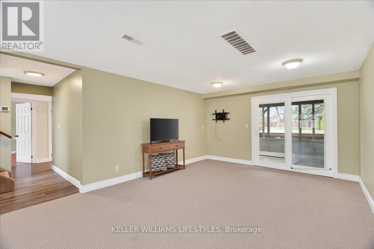 5410 Lake Valley Grove Road, Lambton Shores, Ontario  N0N 1J7 - Photo 24 - X13035762