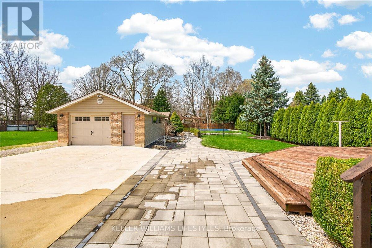 5410 Lake Valley Grove Road, Lambton Shores, Ontario  N0N 1J7 - Photo 32 - X13035762