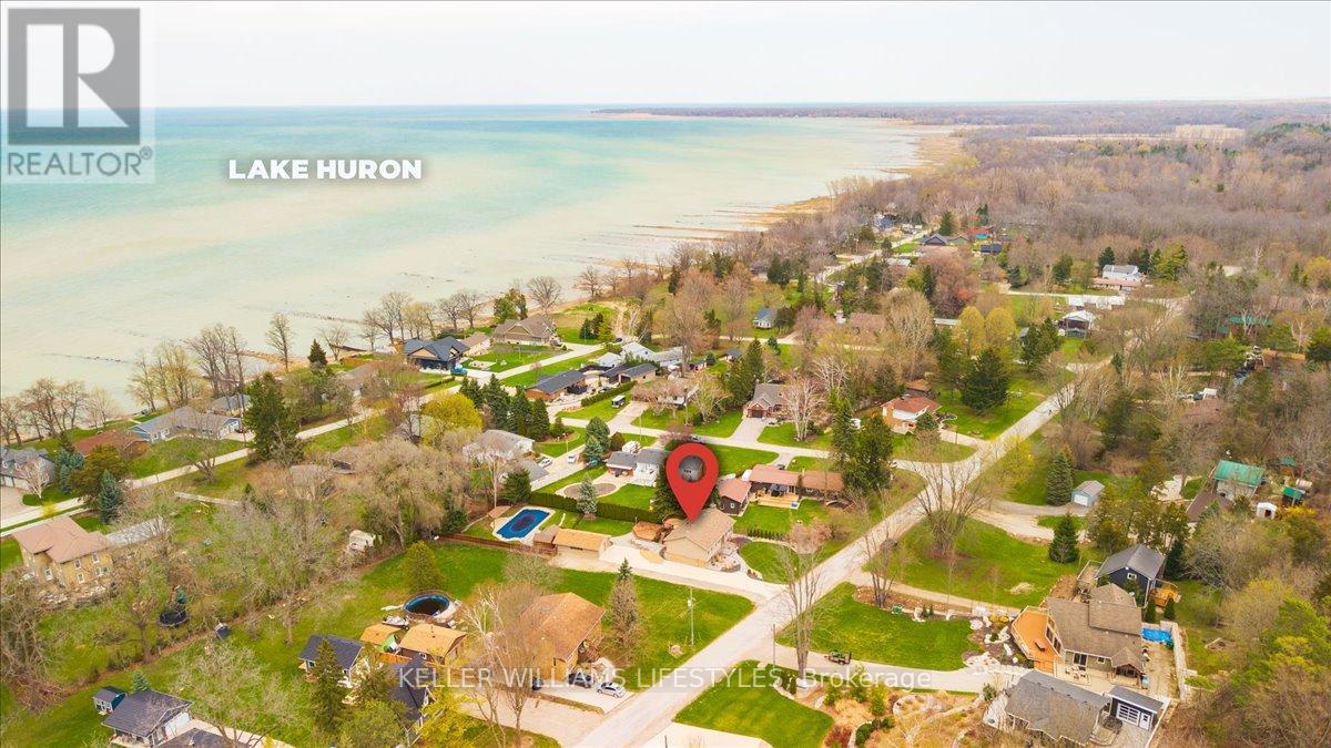 5410 Lake Valley Grove Road, Lambton Shores, Ontario  N0N 1J7 - Photo 43 - X13035762