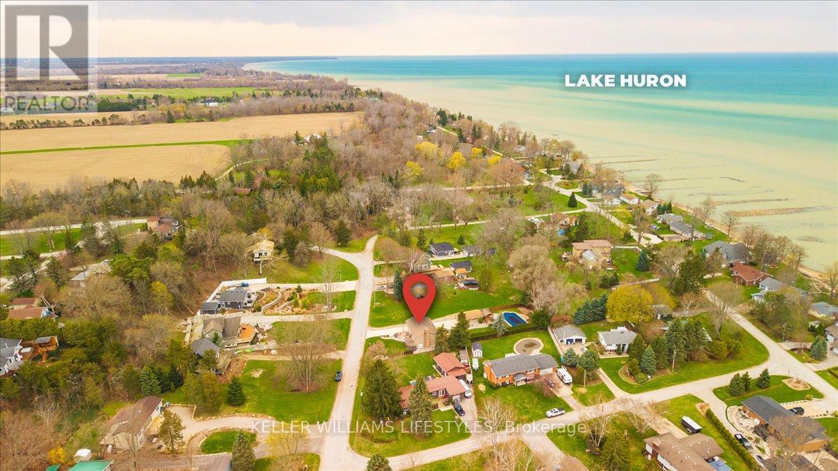 5410 Lake Valley Grove Road, Lambton Shores, Ontario  N0N 1J7 - Photo 44 - X13035762