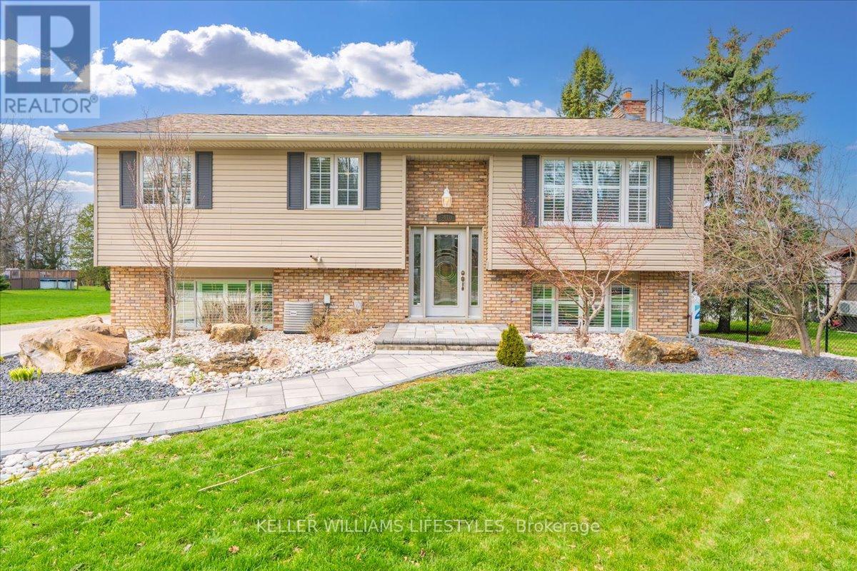 5410 Lake Valley Grove Road, Lambton Shores, Ontario  N0N 1J7 - Photo 5 - X13035762