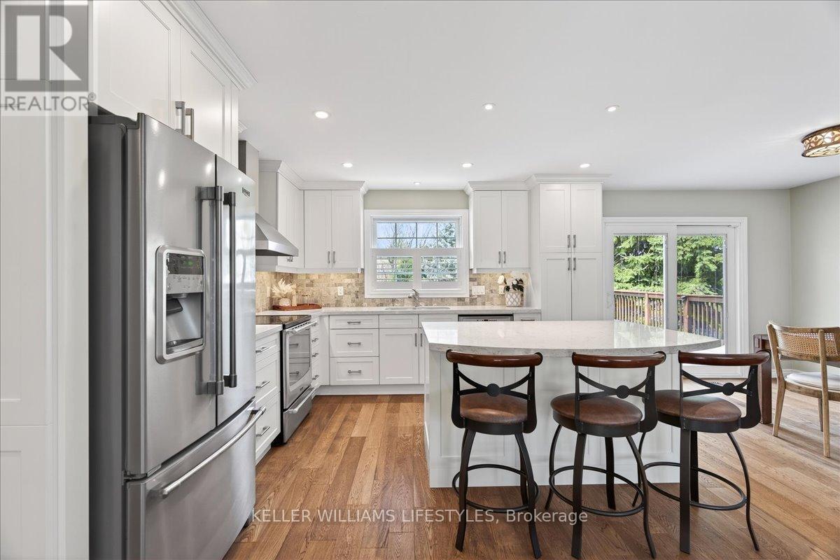 5410 Lake Valley Grove Road, Lambton Shores, Ontario  N0N 1J7 - Photo 6 - X13035762