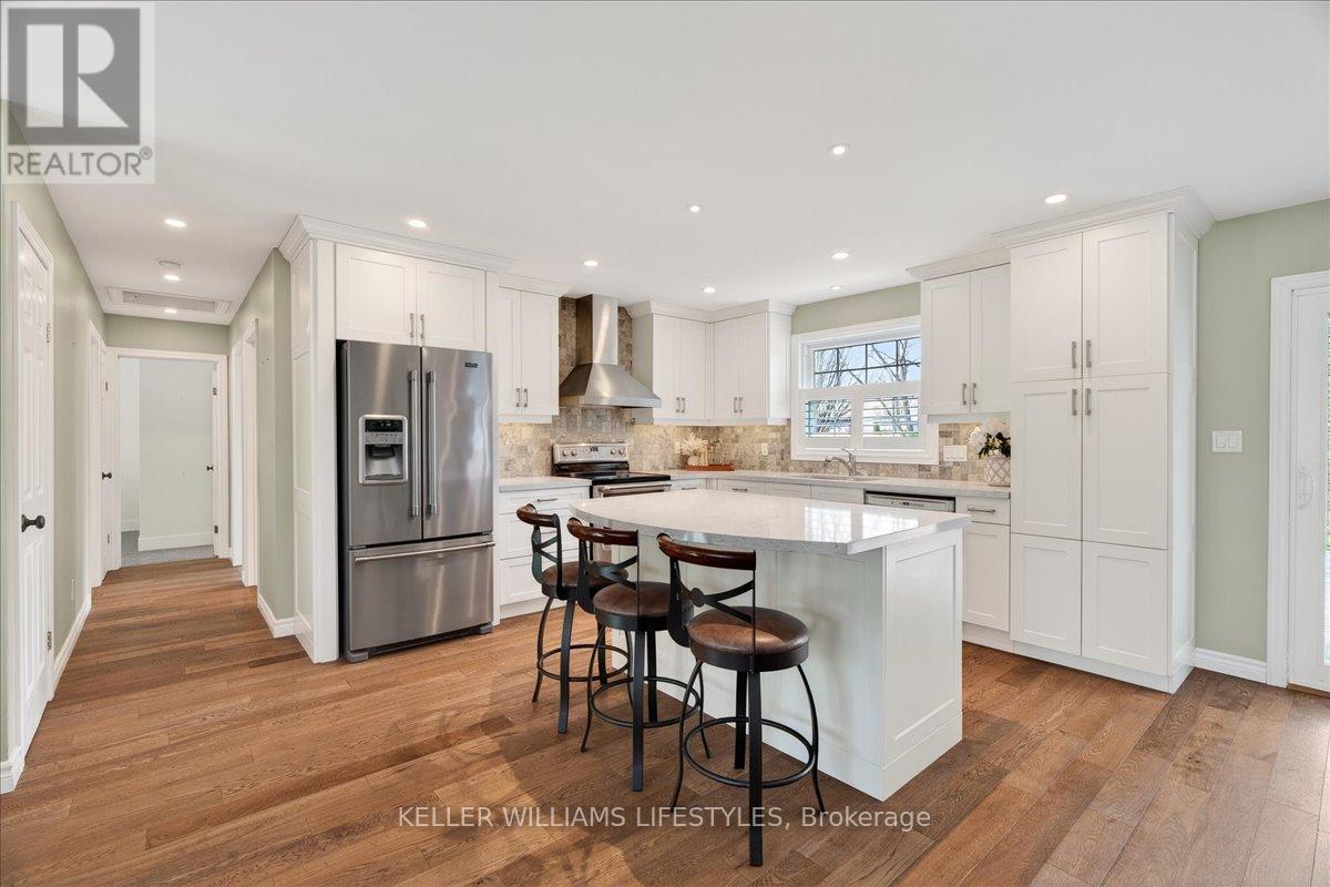 5410 Lake Valley Grove Road, Lambton Shores, Ontario  N0N 1J7 - Photo 8 - X13035762