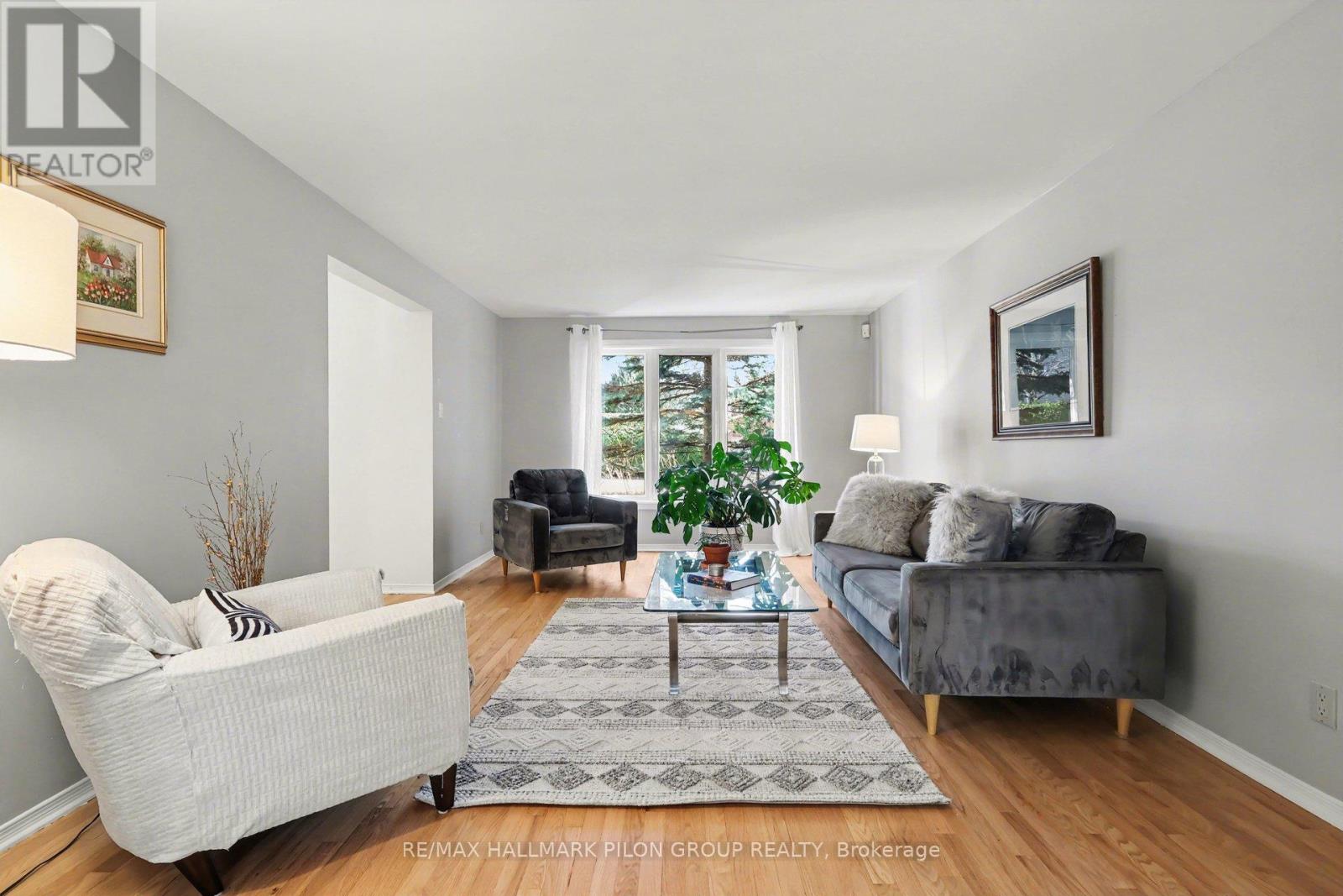 1709 Sansonnet Street, Ottawa, Ontario  K1C 5Z5 - Photo 5 - X13035994