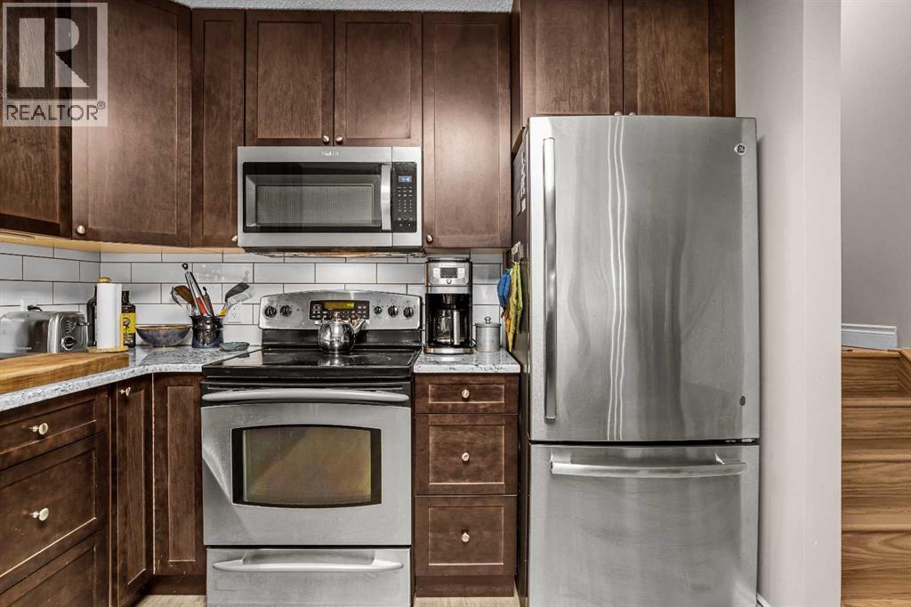 J, 413 Marten Street, Banff, Alberta  T1L 1G6 - Photo 22 - A2304248