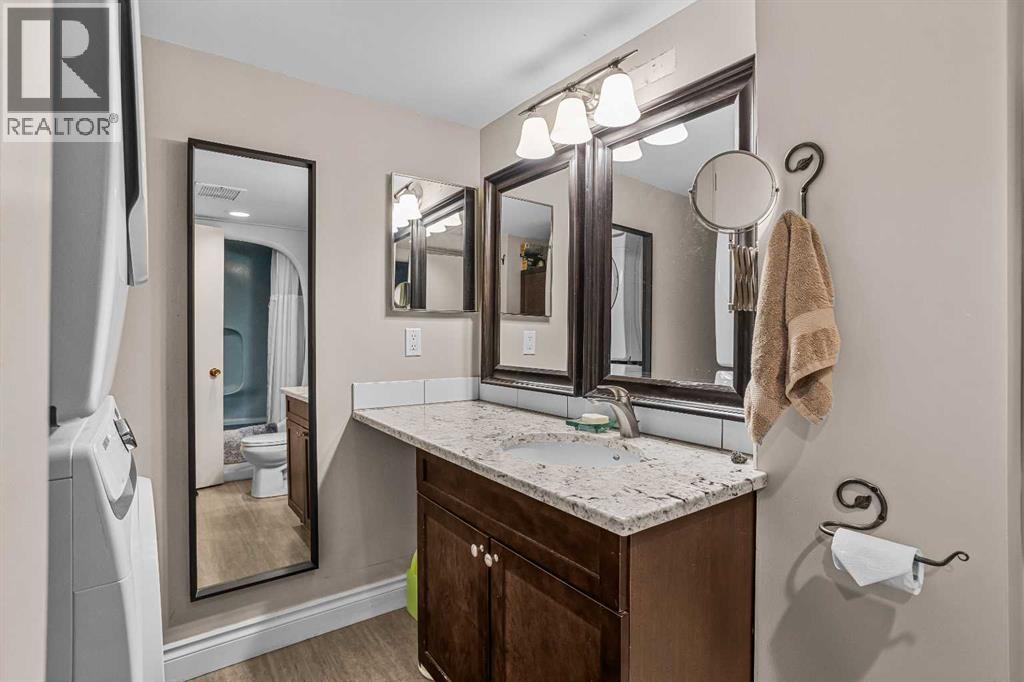 J, 413 Marten Street, Banff, Alberta  T1L 1G6 - Photo 26 - A2304248