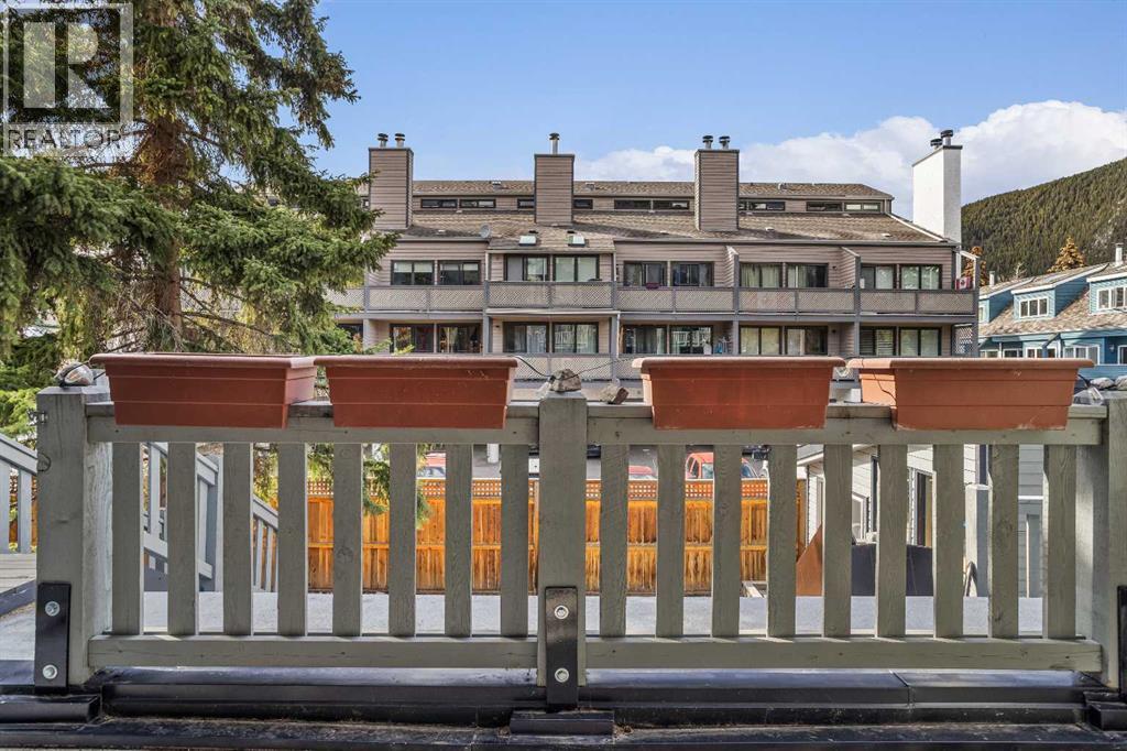 J, 413 Marten Street, Banff, Alberta  T1L 1G6 - Photo 15 - A2304248