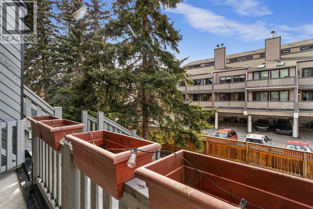 J, 413 Marten Street, Banff, Alberta  T1L 1G6 - Photo 17 - A2304248