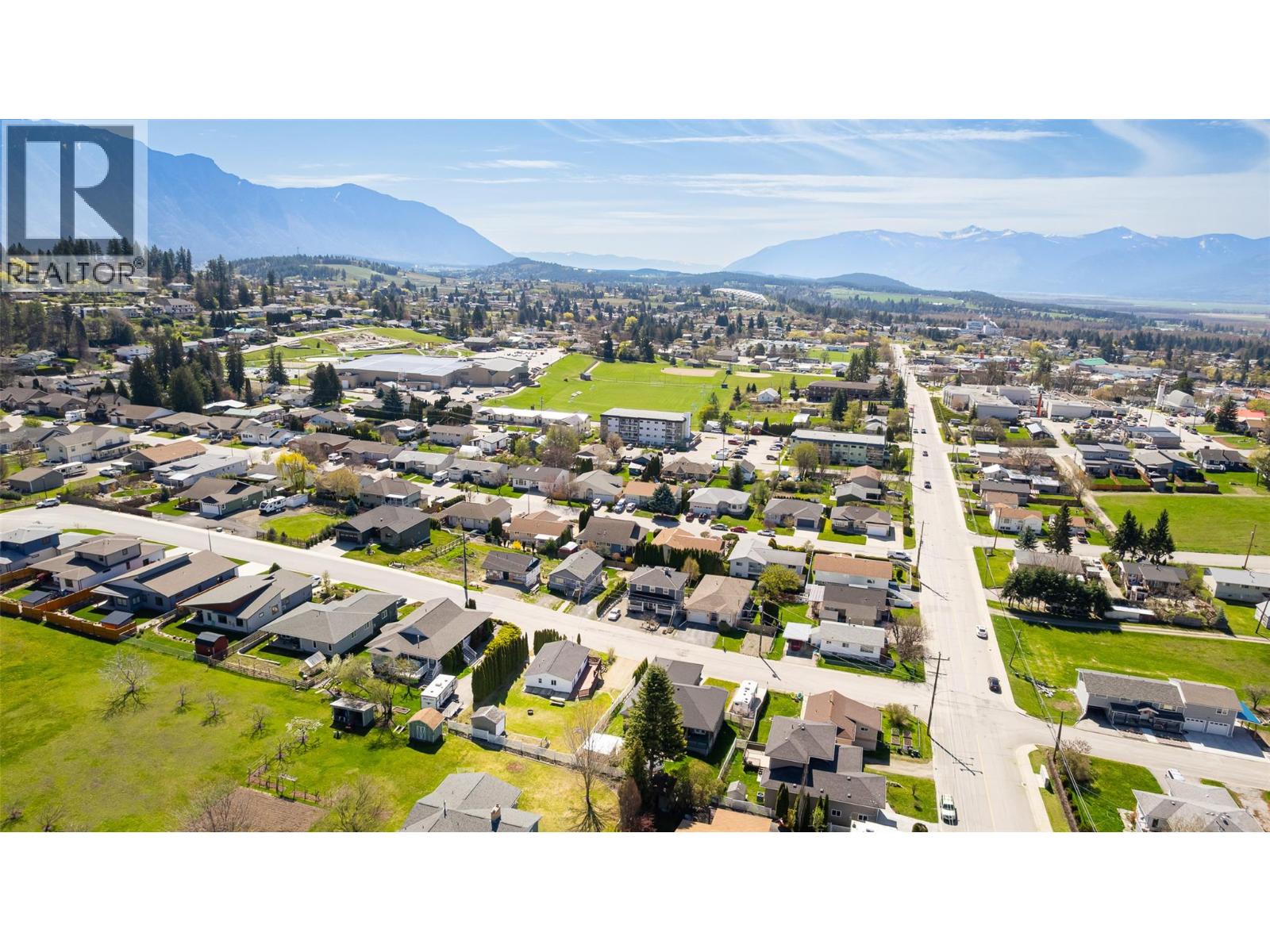 1610 Murdoch Street, Creston, British Columbia  V0B 1G5 - Photo 8 - 10384410