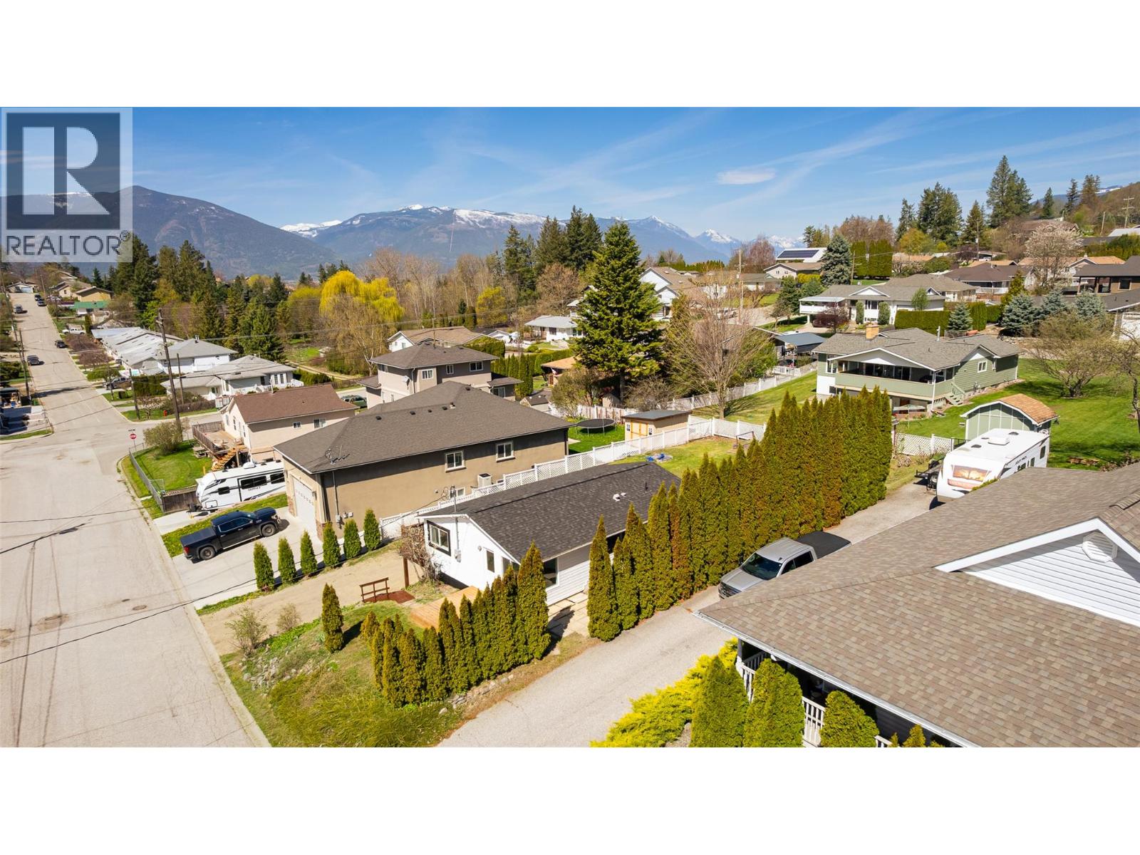 1610 Murdoch Street, Creston, British Columbia  V0B 1G5 - Photo 30 - 10384410