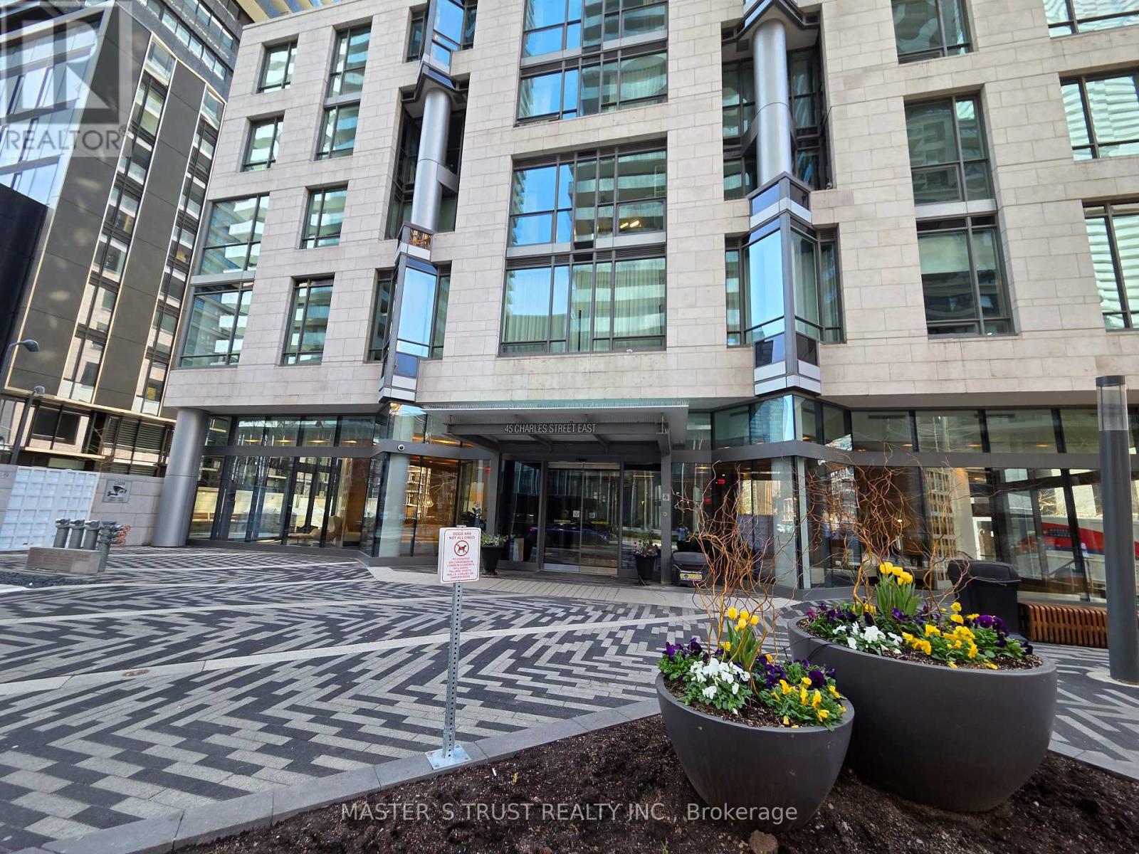 310 - 45 Charles Street E, Toronto, Ontario  M4Y 1S2 - Photo 3 - C12808606