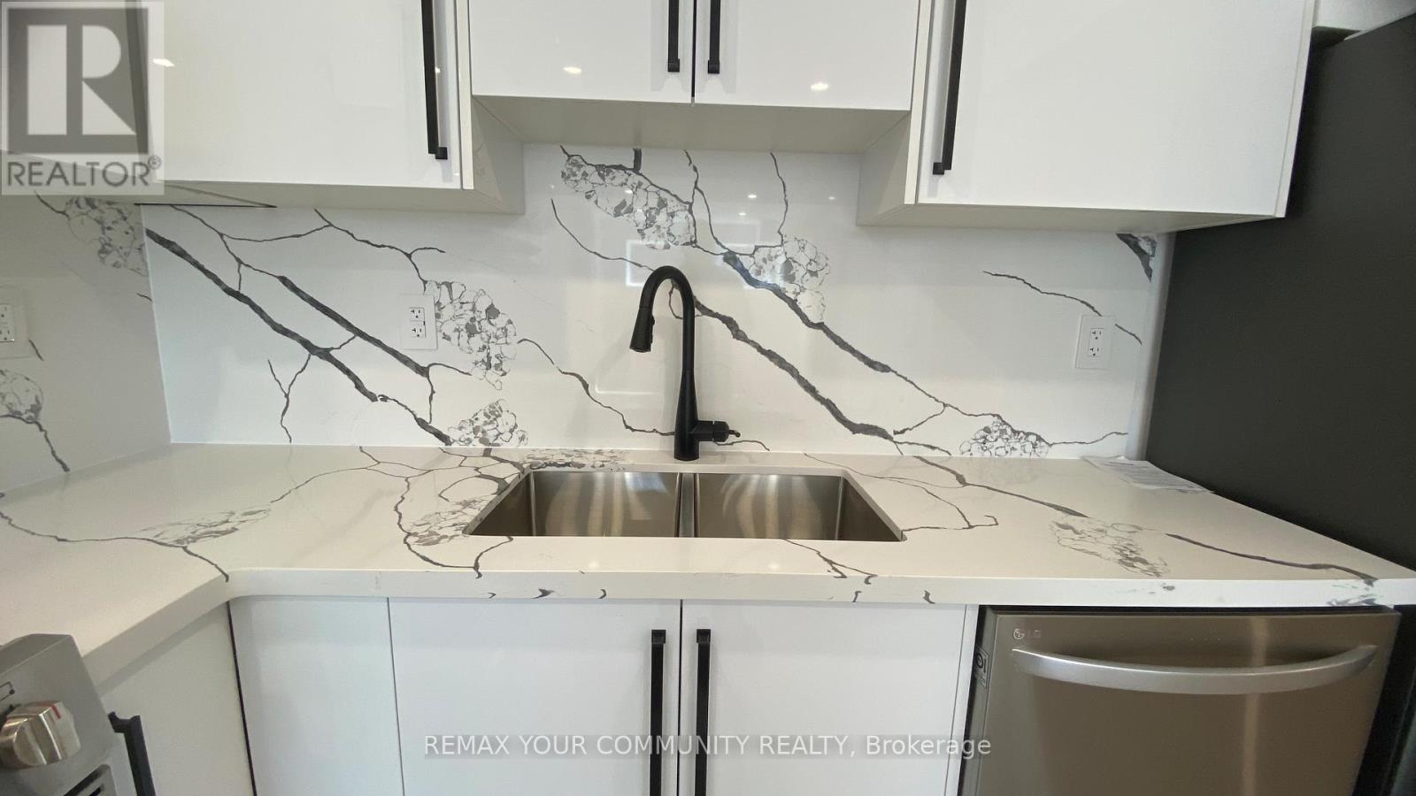 Basement - 134 B Kemano Road, Aurora, Ontario  L4G 4P9 - Photo 5 - N12979124