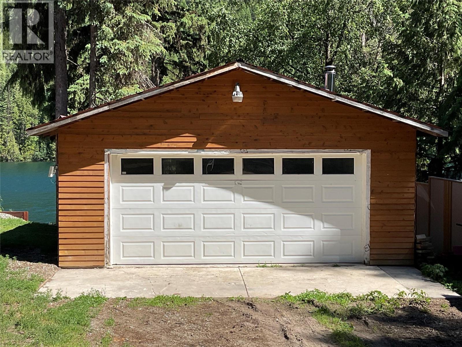 2872 Jewel Lake Road, Jewel Lake, British Columbia  V0H 1J0 - Photo 16 - 10384592