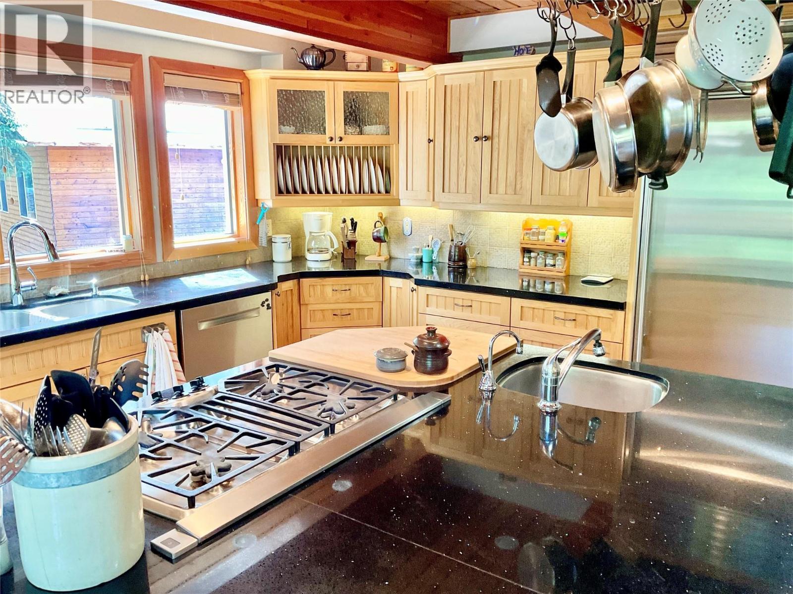 2872 Jewel Lake Road, Jewel Lake, British Columbia  V0H 1J0 - Photo 28 - 10384592