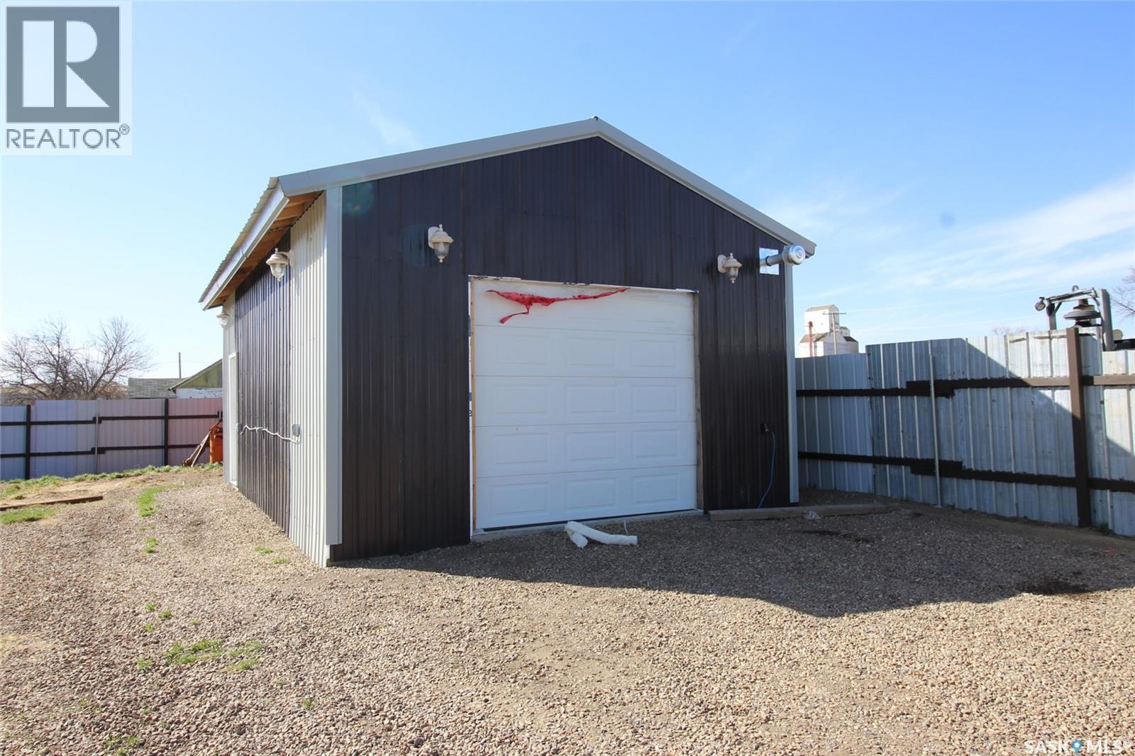 331 2nd Avenue W, Shaunavon, Saskatchewan  S0N 2M0 - Photo 5 - SK033749