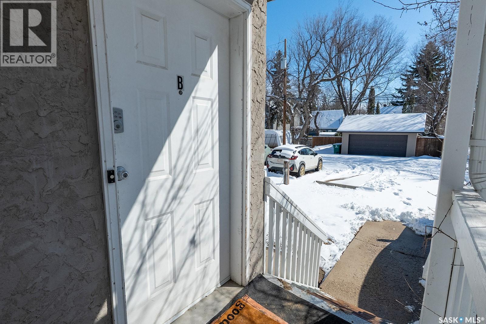 B 1014 Colony Street, Saskatoon, Saskatchewan  S7N 0S4 - Photo 3 - SK033710