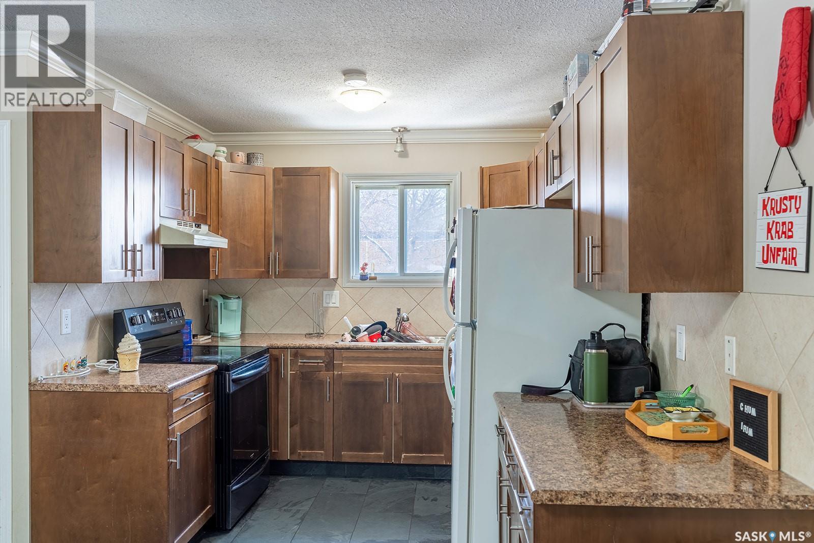 B 1014 Colony Street, Saskatoon, Saskatchewan  S7N 0S4 - Photo 6 - SK033710