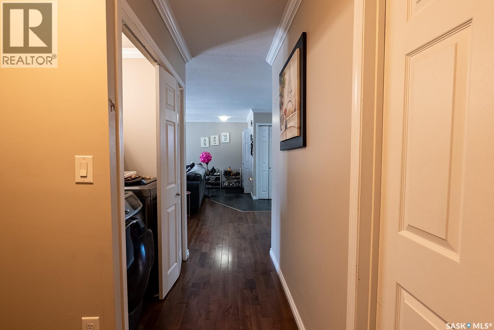 B 1014 Colony Street, Saskatoon, Saskatchewan  S7N 0S4 - Photo 9 - SK033710