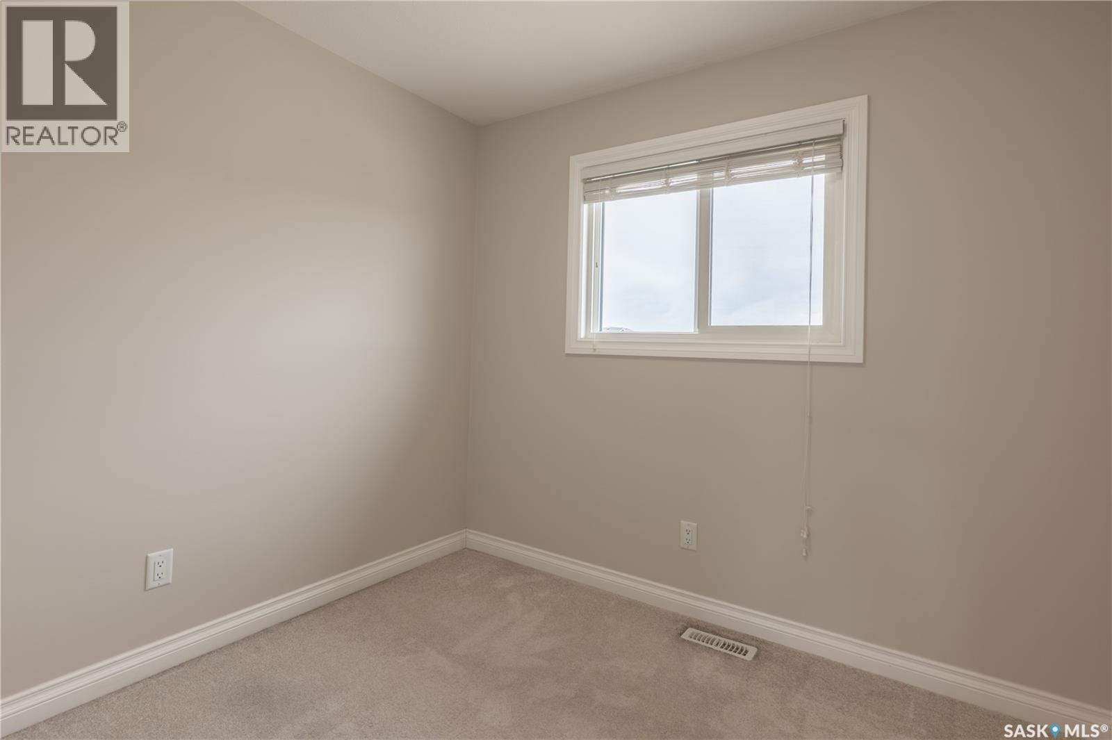 4372 James Hill Road, Regina, Saskatchewan  S4W 0R2 - Photo 15 - SK033701