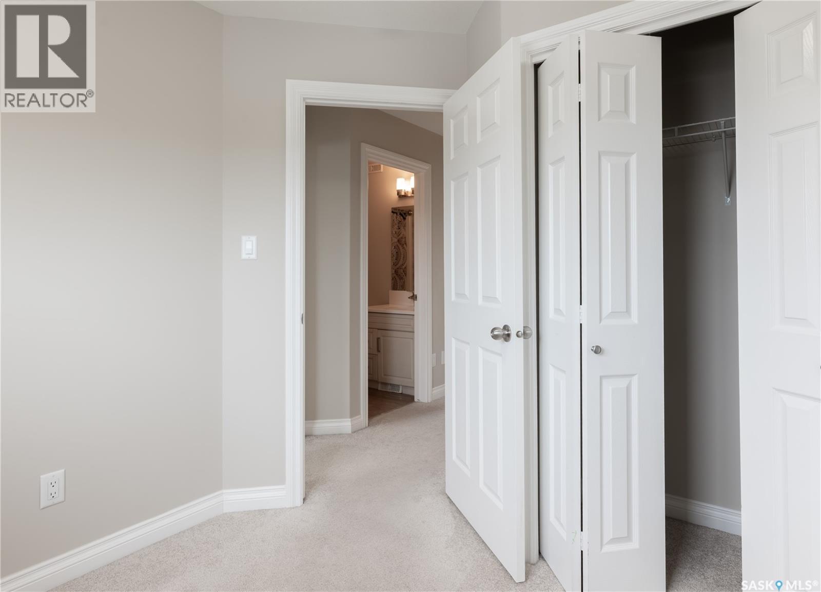 4372 James Hill Road, Regina, Saskatchewan  S4W 0R2 - Photo 16 - SK033701