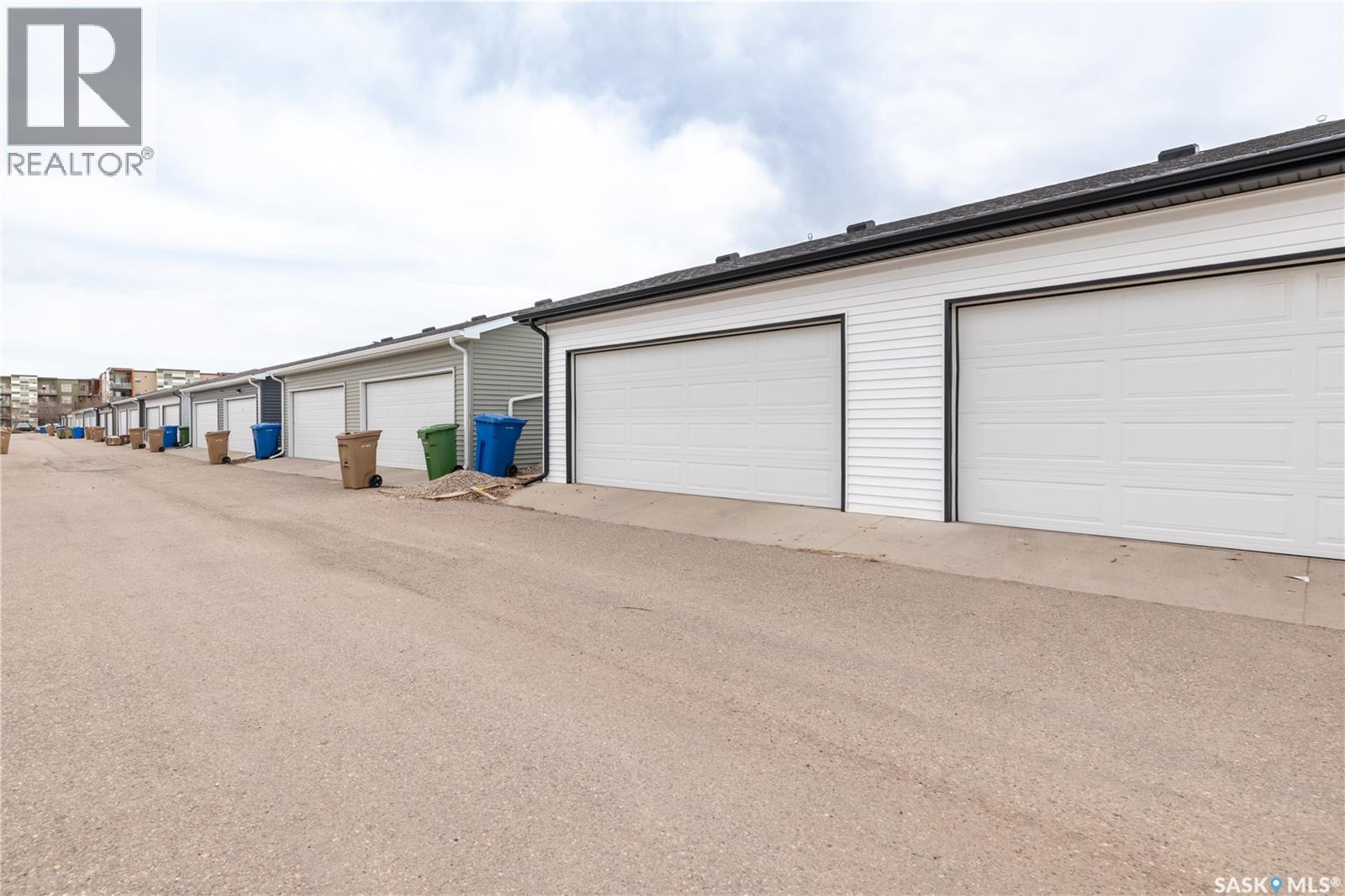 4372 James Hill Road, Regina, Saskatchewan  S4W 0R2 - Photo 24 - SK033701