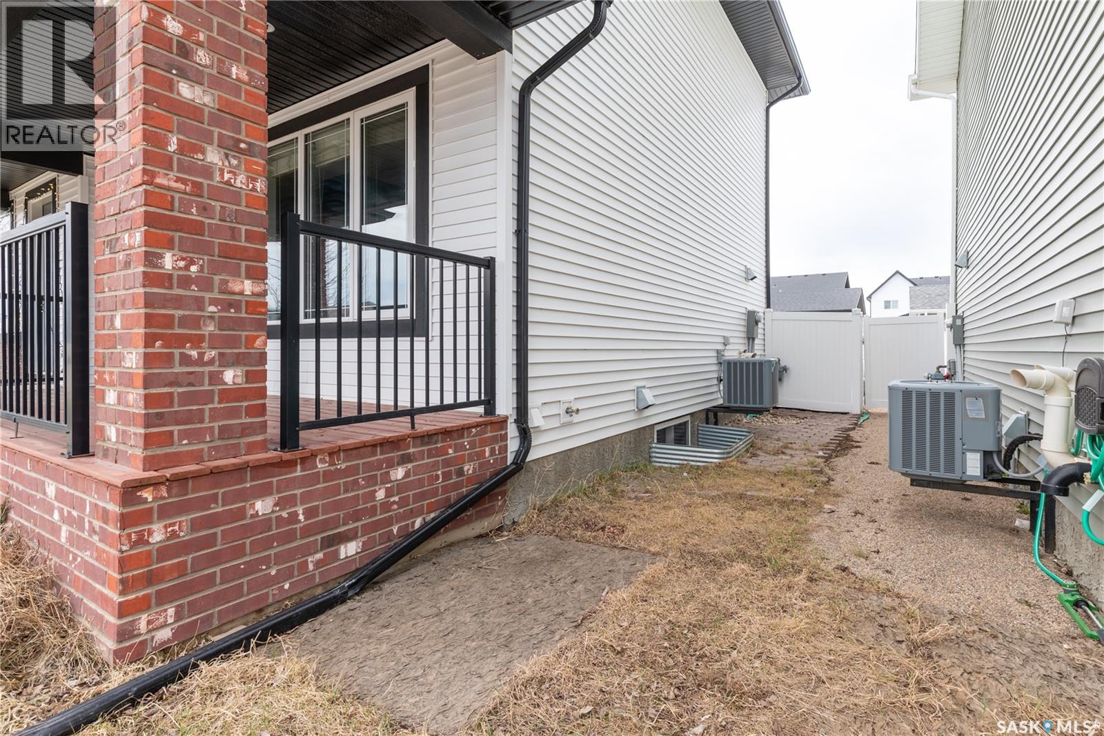 4372 James Hill Road, Regina, Saskatchewan  S4W 0R2 - Photo 33 - SK033701