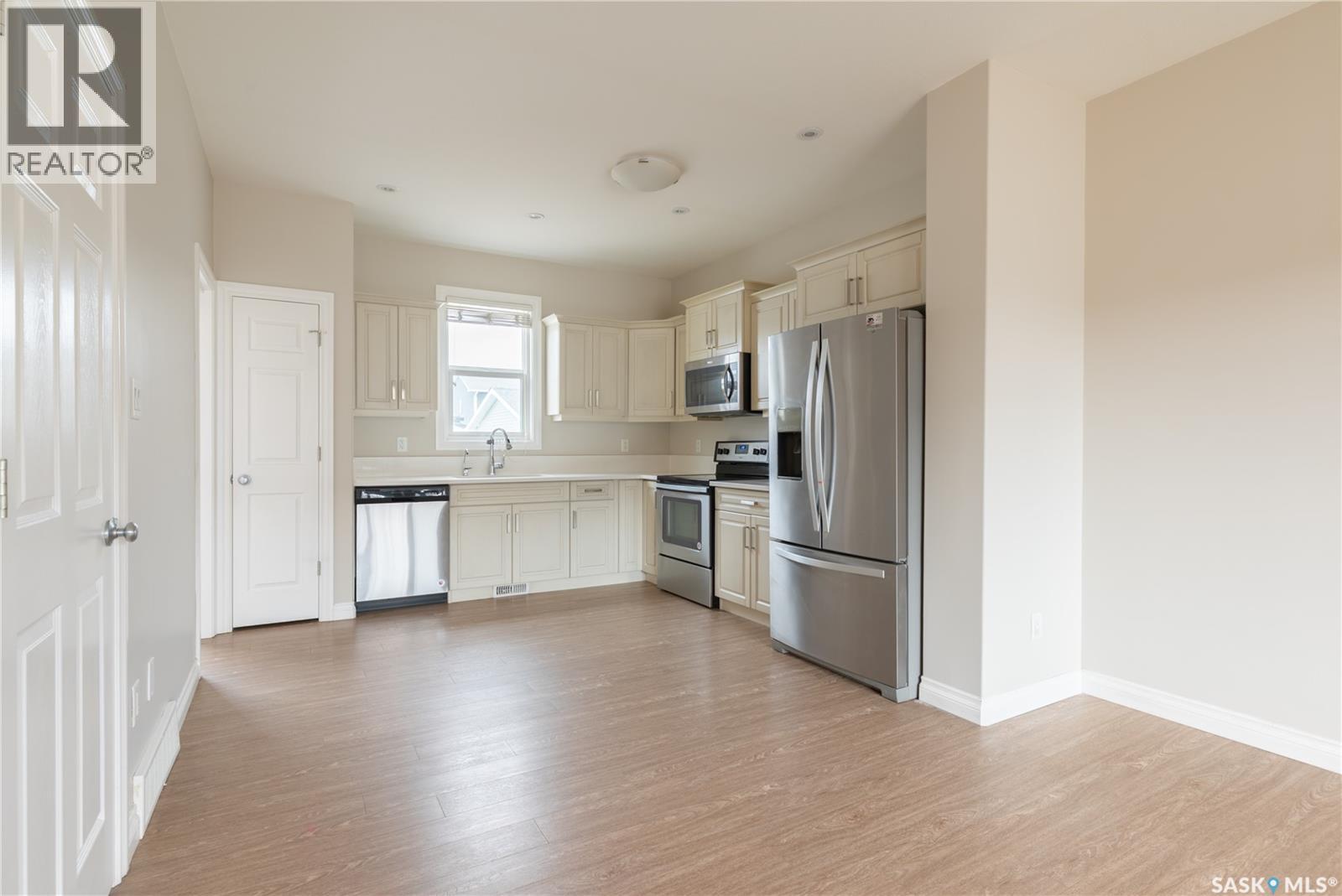 4372 James Hill Road, Regina, Saskatchewan  S4W 0R2 - Photo 4 - SK033701